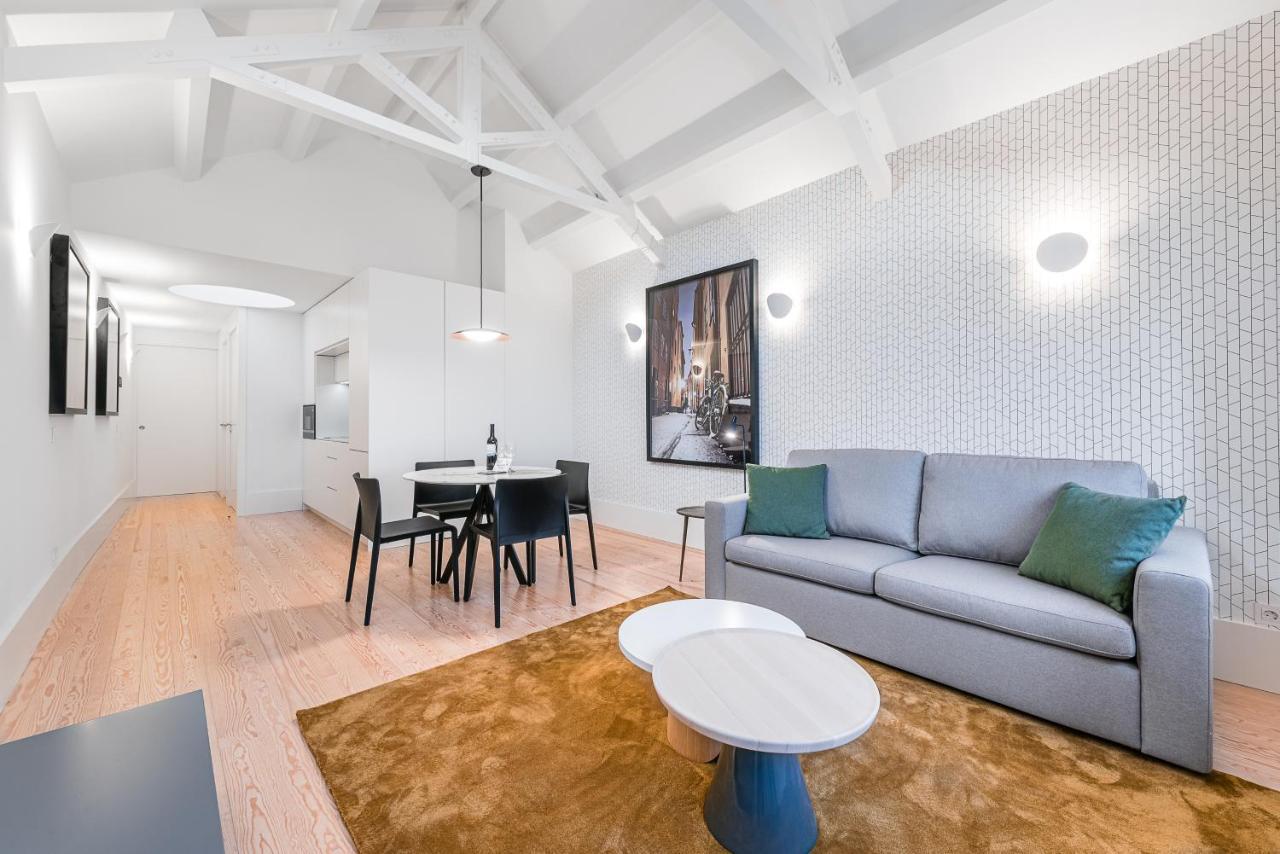 Door 65 - Historical Center Apartments ポルト エクステリア 写真