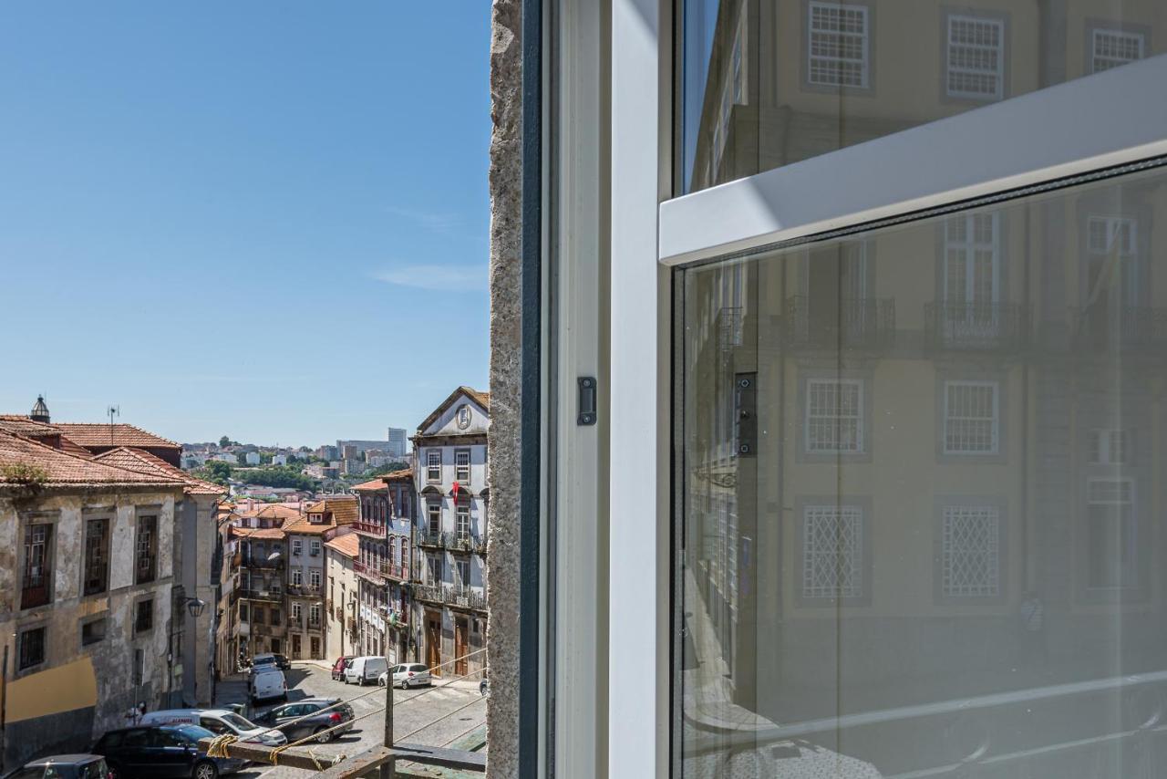 Door 65 - Historical Center Apartments ポルト エクステリア 写真