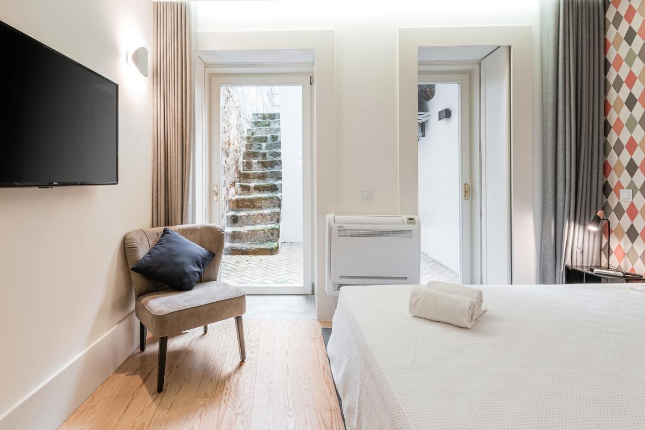Door 65 - Historical Center Apartments ポルト エクステリア 写真