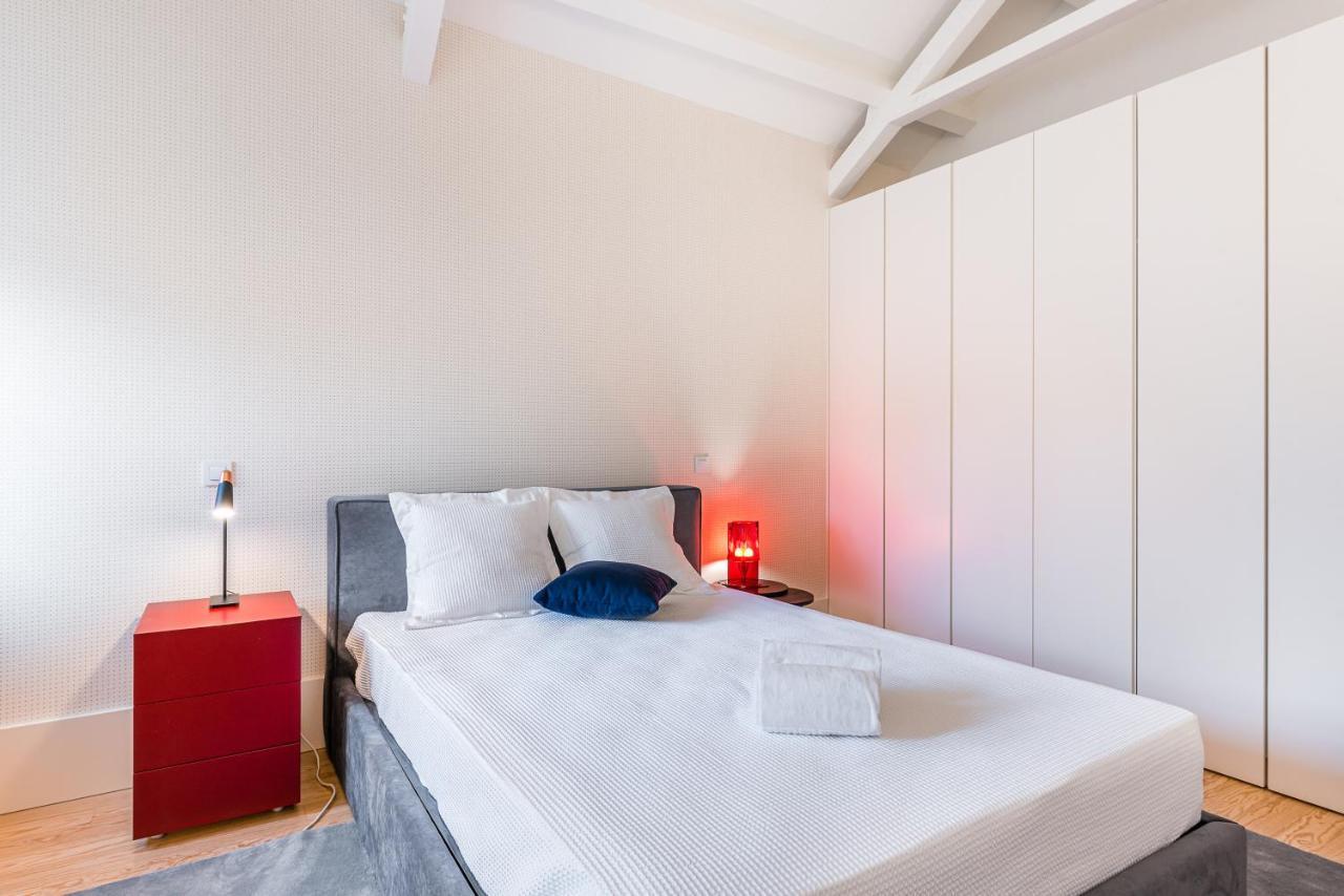 Door 65 - Historical Center Apartments ポルト エクステリア 写真