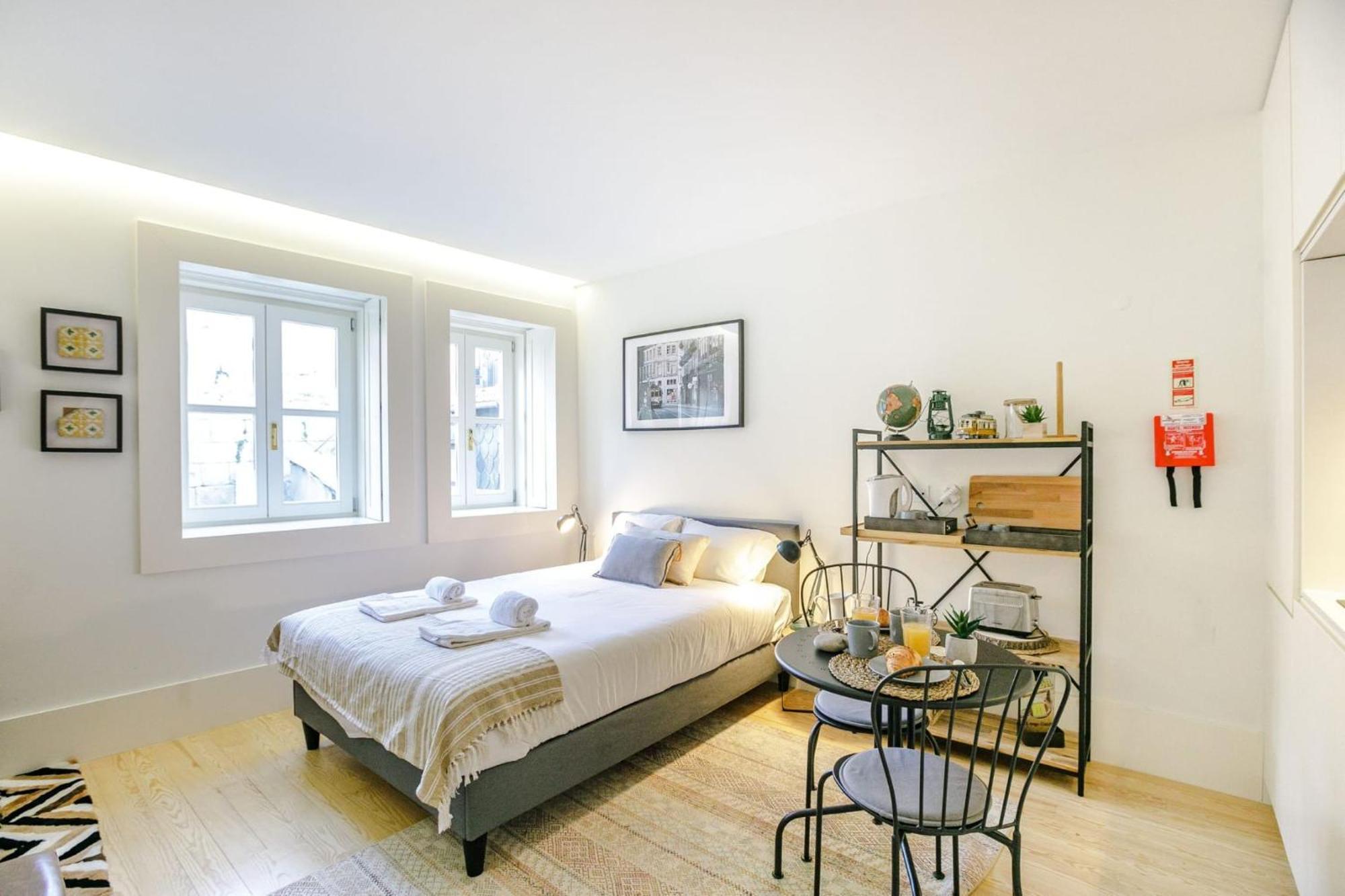 Door 65 - Historical Center Apartments ポルト エクステリア 写真